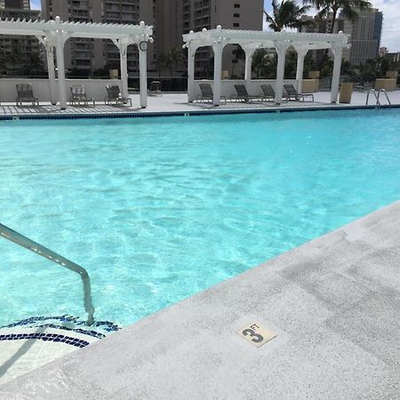 هونولولو Modern Waikiki Sleek Studio المظهر الخارجي الصورة